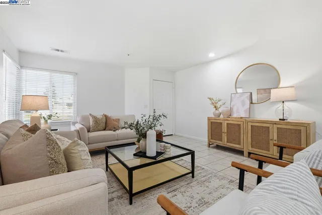 $920,000 | 33601 11th Street, Union City, CA 94587