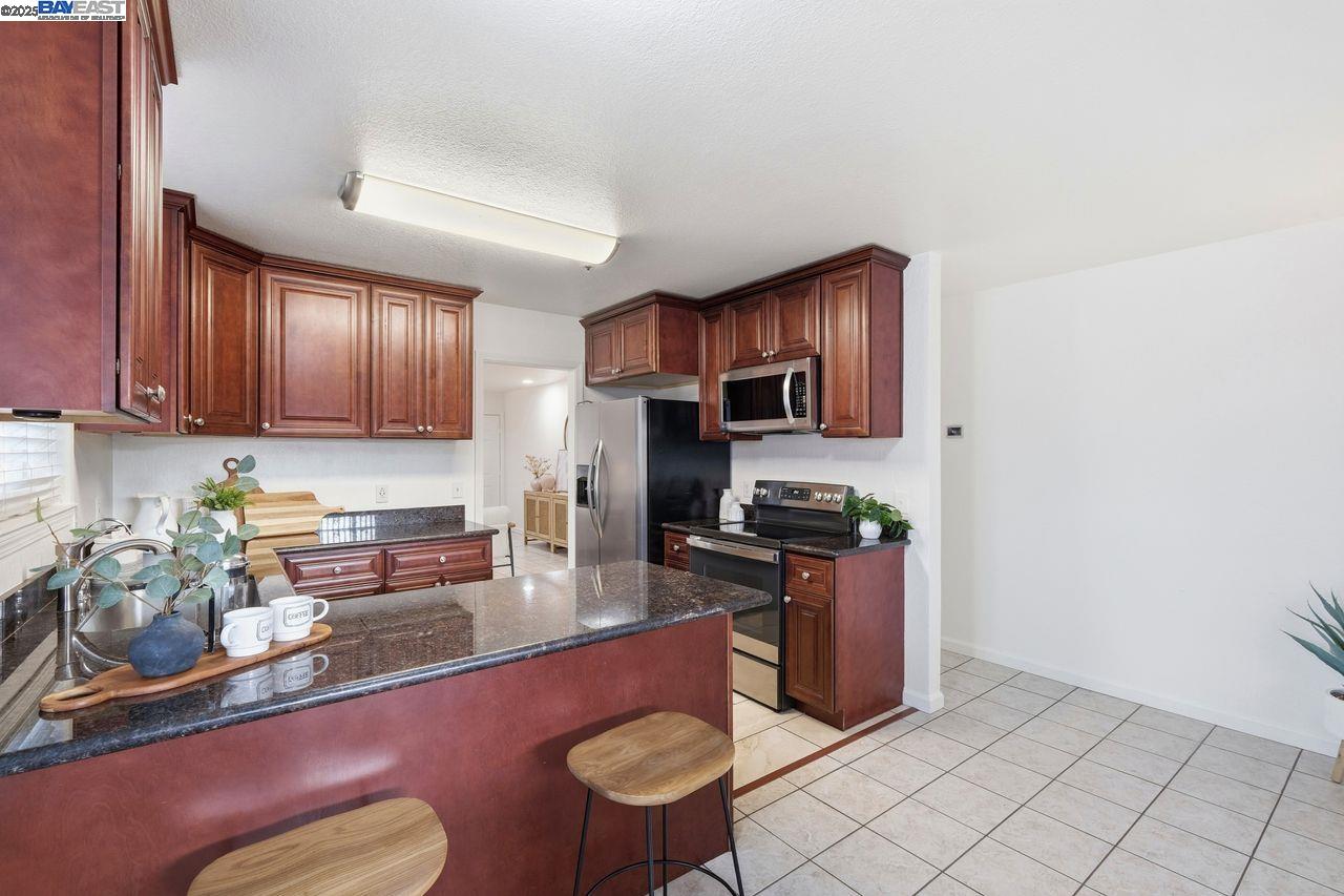 33601 11th Street Union City, CA 94587 - Photo 7 of 25