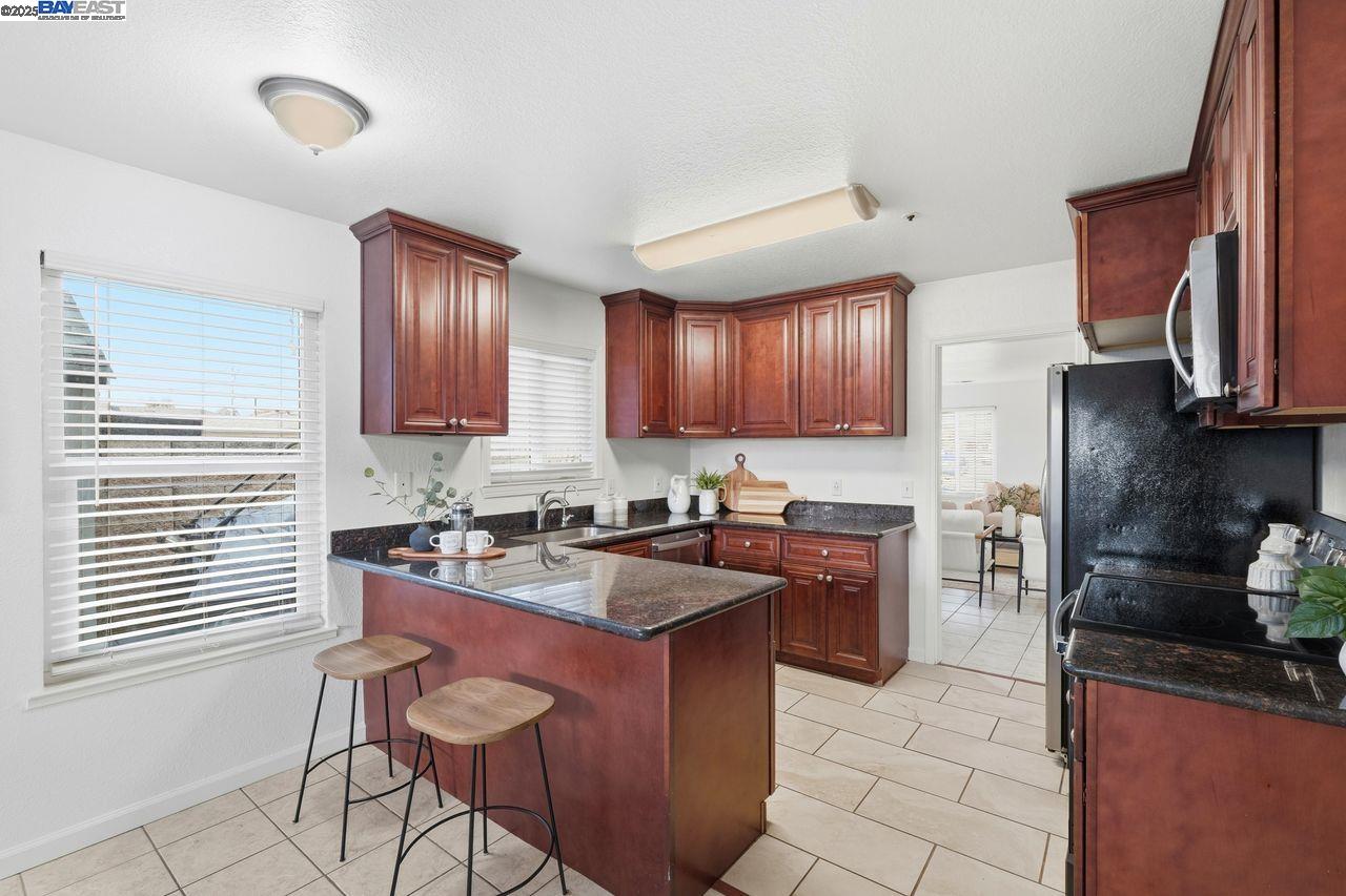 33601 11th Street Union City, CA 94587 - Photo 8 of 25