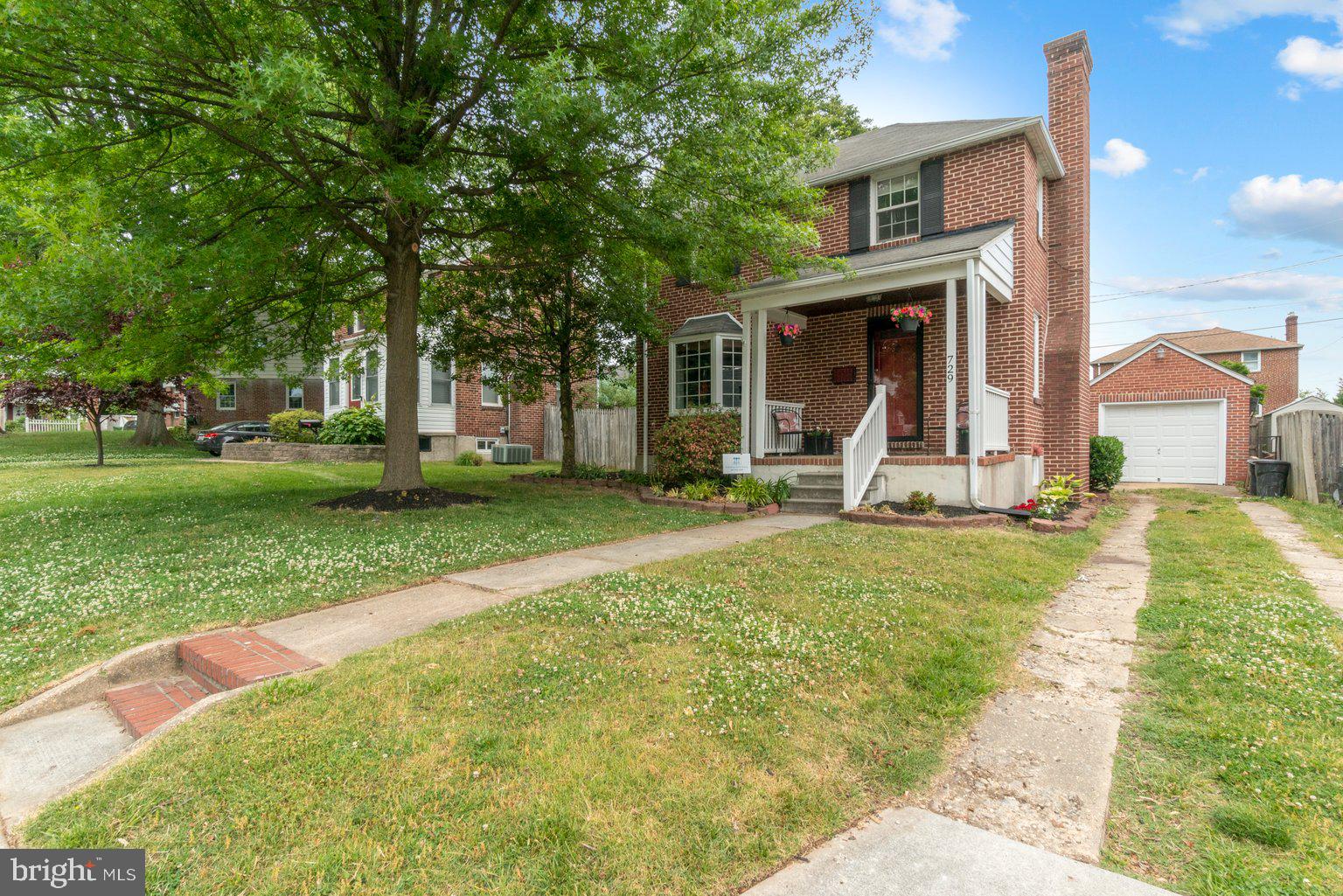 729 Manchester Road Baltimore, MD 21229 - Photo 1 of 41