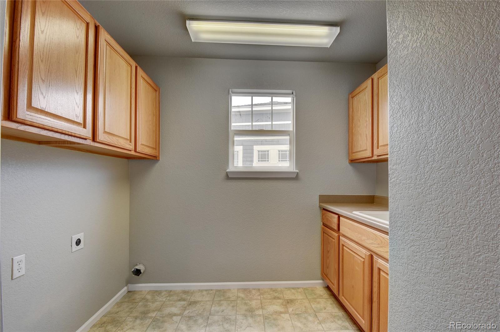10484 Wagon Highlands Ranch Highlands Ranch, CO 80130 - Photo 33 of 40 Gallery Image 33