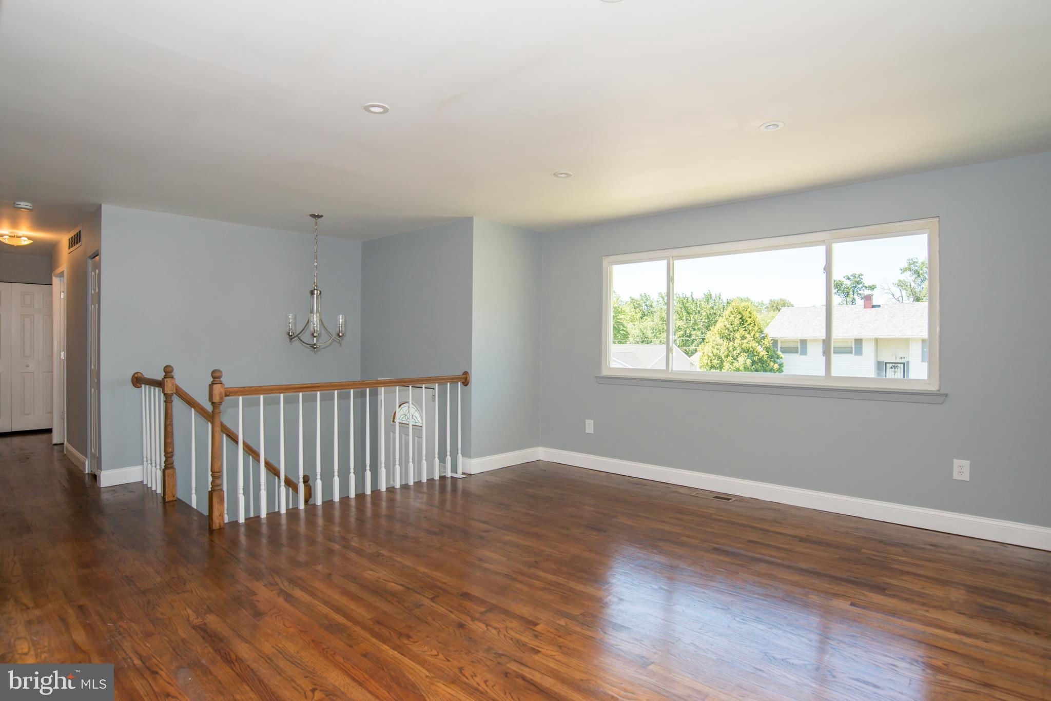 3917 Sadie Road Randallstown, MD 21133 - Photo 11 of 39 Living Room