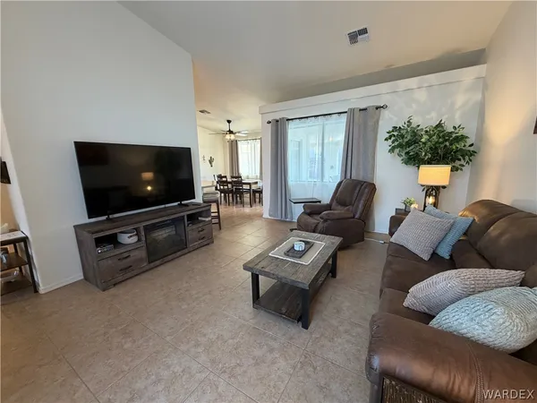 $2,000 | 2416 North Ridge Avenue, Bullhead City, AZ 86429