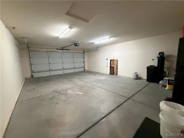 $2,000 | 2416 North Ridge Avenue, Bullhead City, AZ 86429