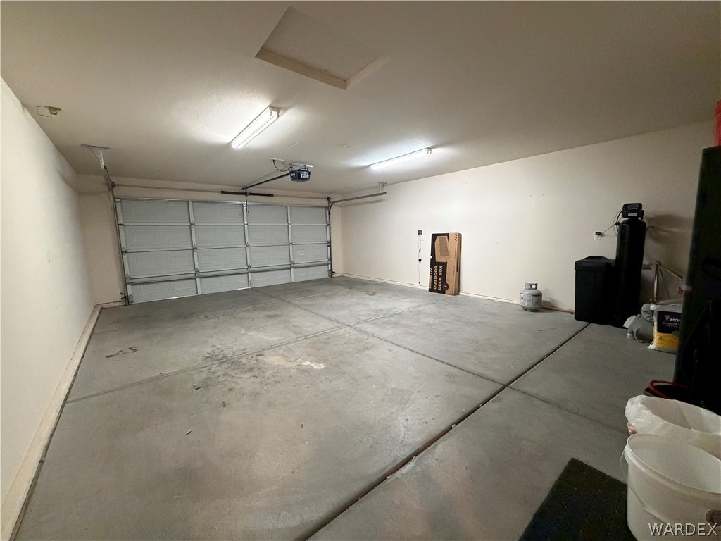 2416 North Ridge Avenue Bullhead City, AZ 86429 - Photo 26 of 33 View of garage