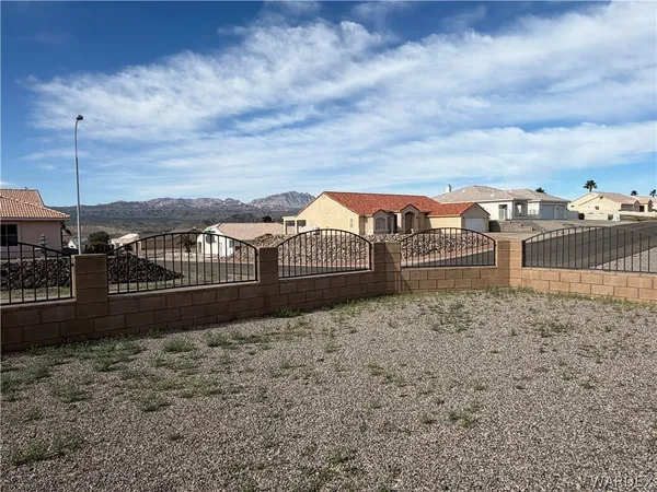 $2,000 | 2416 North Ridge Avenue, Bullhead City, AZ 86429