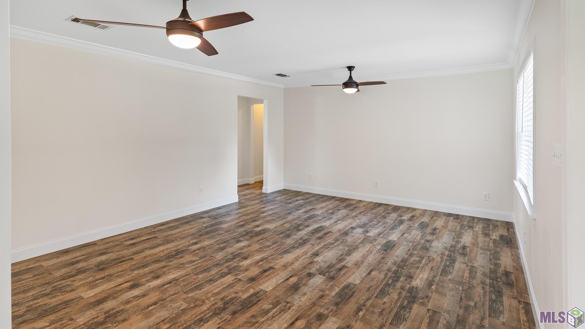 14430 Roddy Road Gonzales, LA 70737 - Photo 11 of 30 living room