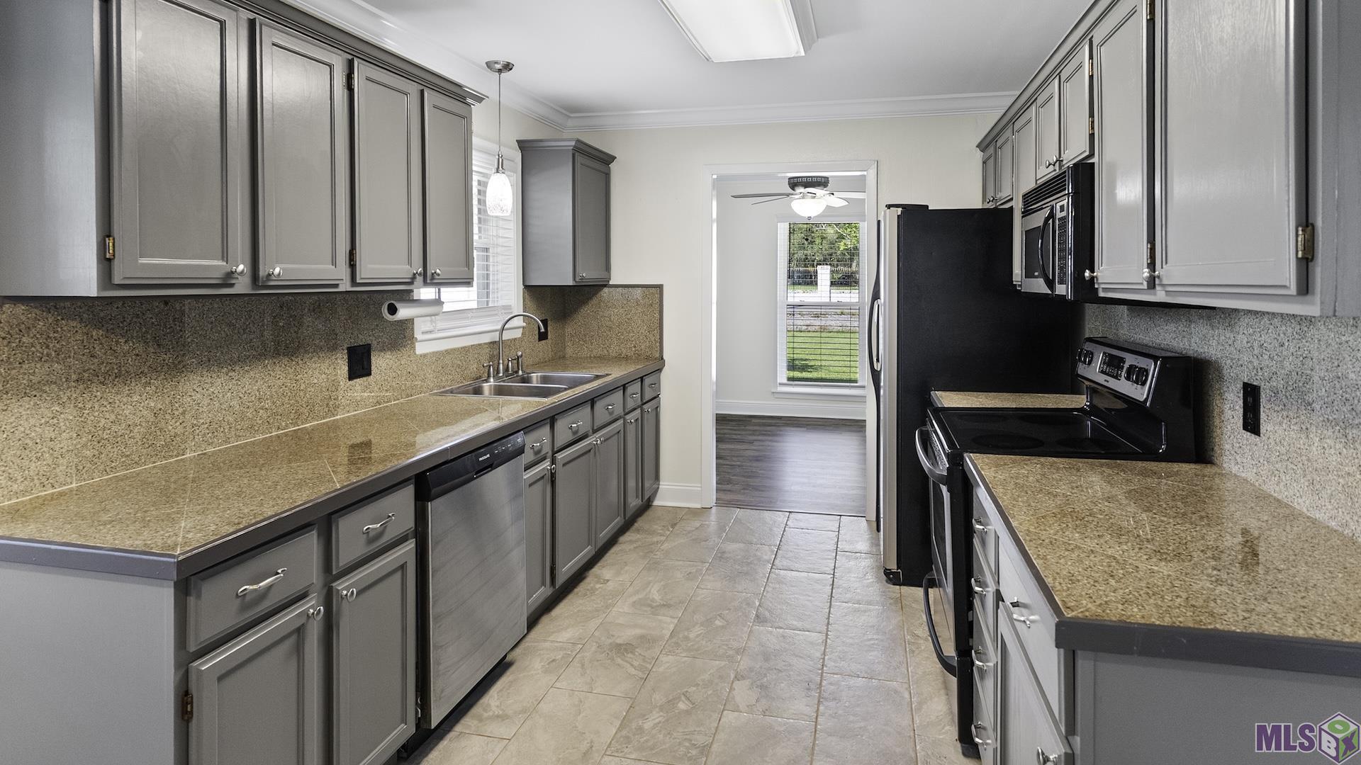 14430 Roddy Road Gonzales, LA 70737 - Photo 4 of 30