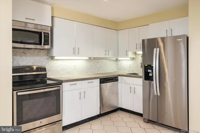 $250,000 | 28 Allegheny Avenue, Unit 2710, Towson, MD 21204