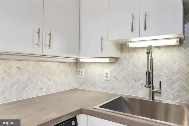 $250,000 | 28 Allegheny Avenue, Unit 2710, Towson, MD 21204