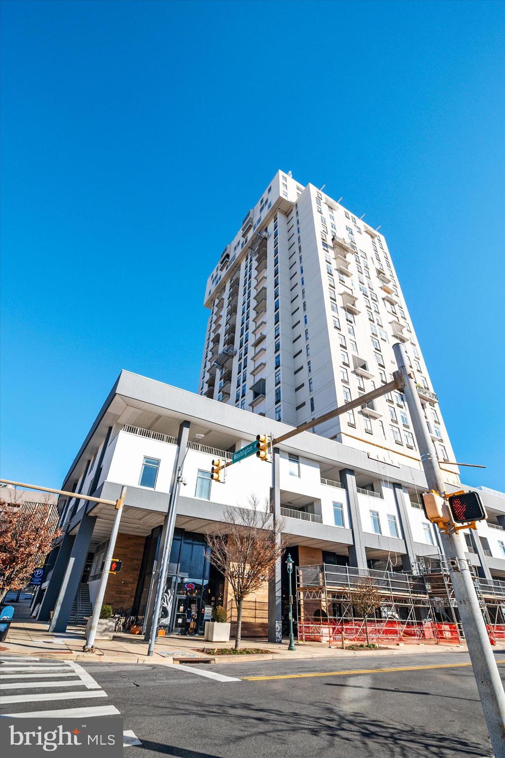 28 Allegheny Avenue, Unit 2710 Towson, MD 21204 - Photo 4 of 40 a view of a tall building