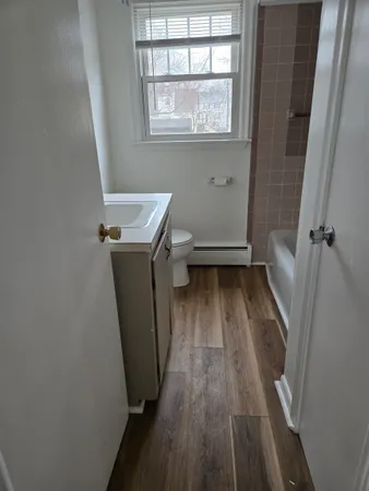 $2,300 | 137 Waterman Street, Unit 1, Manchester, NH 03103