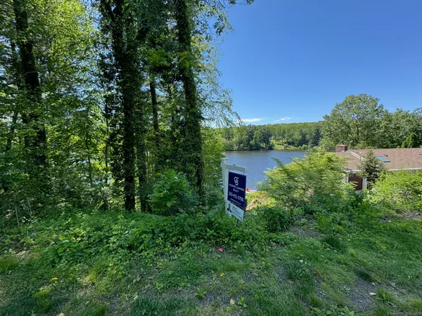 $399,000 | Pinewood Trail, Trumbull, CT 06611