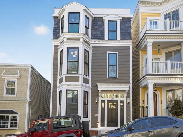 $1,459,000 | 427 East 6th Street, Unit 3, Boston, MA 02127