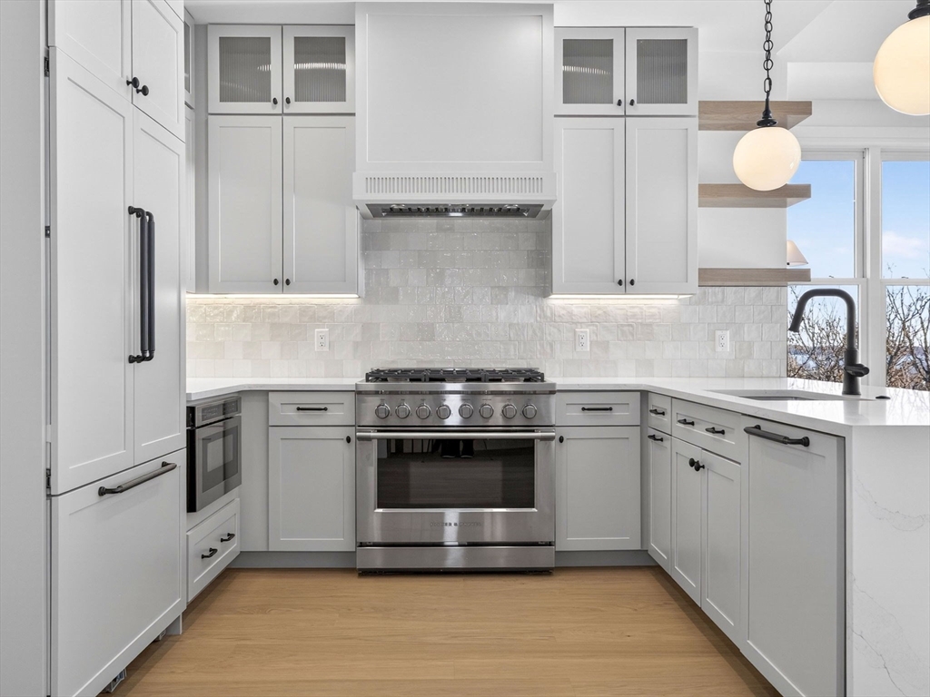 427 East 6th Street, Unit 3 Boston, MA 02127 - Photo 2 of 22