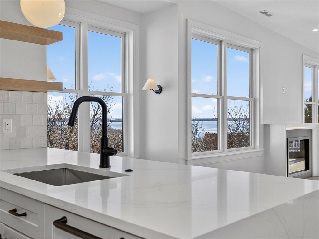 427 East 6th Street, Unit 3 Boston, MA 02127 - Photo 3 of 22