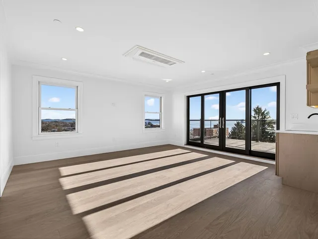 $1,459,000 | 427 East 6th Street, Unit 3, Boston, MA 02127