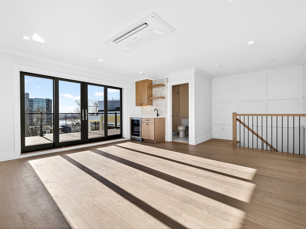 427 East 6th Street, Unit 3 Boston, MA 02127 - Photo 8 of 22