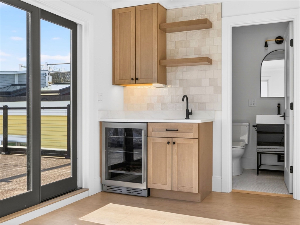 427 East 6th Street, Unit 3 Boston, MA 02127 - Photo 9 of 22