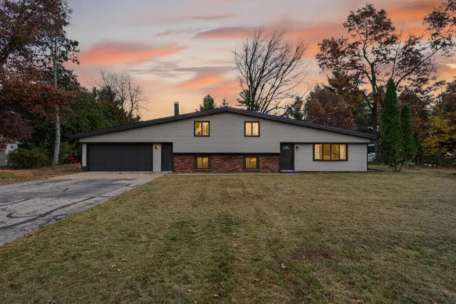 $290,000 | 2921 67th Street South, Wisconsin Rapids, WI 54494