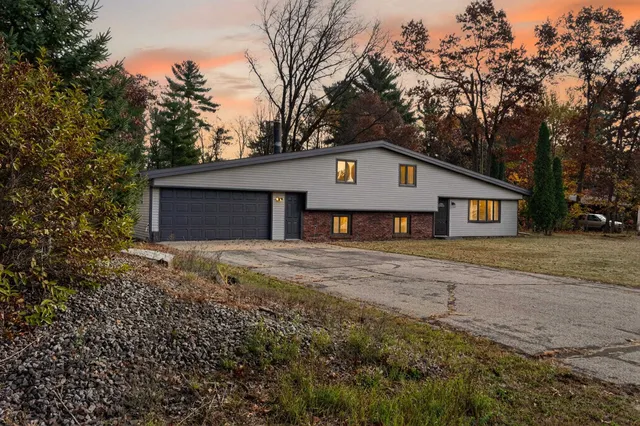 $290,000 | 2921 67th Street South, Wisconsin Rapids, WI 54494