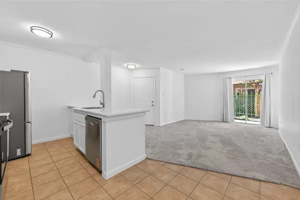 $1,000 | 3770 Loverswood Drive, Unit 1006, Houston, TX 77014