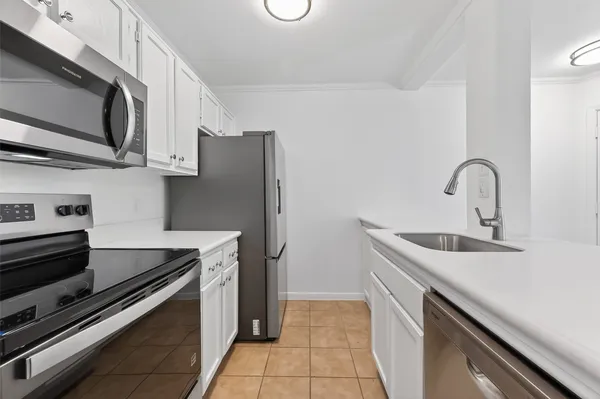 $1,000 | 3770 Loverswood Drive, Unit 1006, Houston, TX 77014