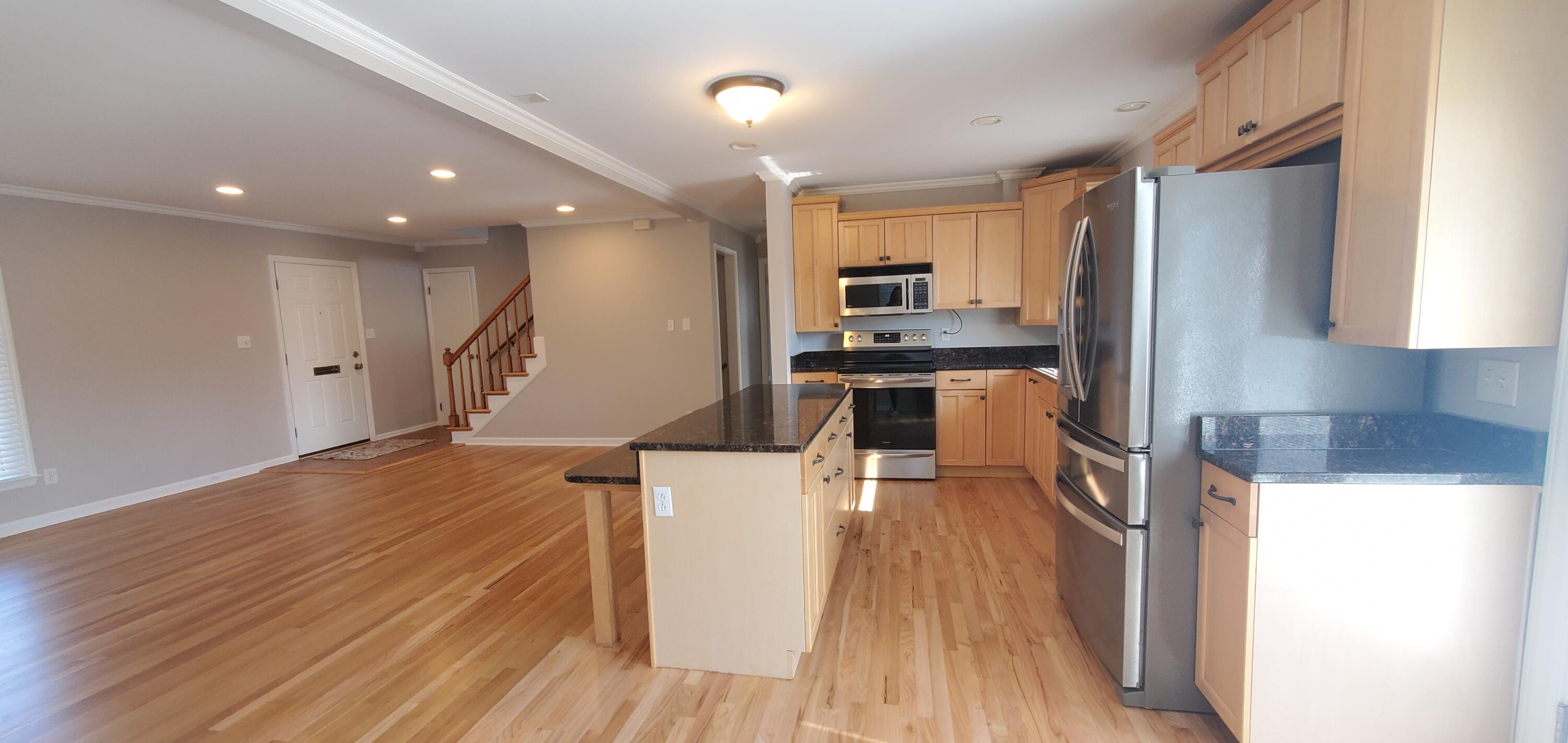 220 Melbourne Way Lexington, KY 40503 - Photo 5 of 43 Island/Bar