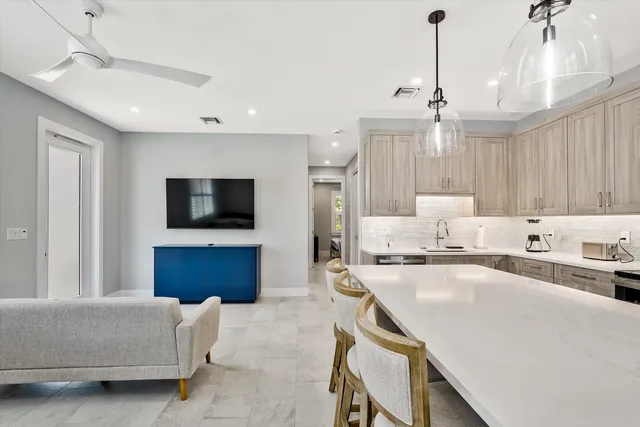 $7,500 | 425 Hugh Street, Jupiter, FL 33458