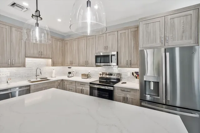 $7,500 | 425 Hugh Street, Jupiter, FL 33458