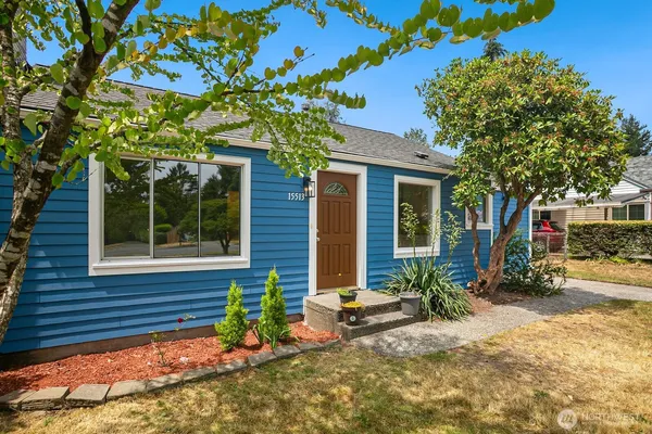 $688,000 | 15513 8th Avenue Northeast, Shoreline, WA 98155