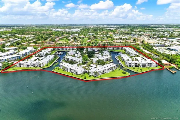 $369,000 | 1950 Southwest Palm City Road, Unit 9107, Stuart, FL 34994