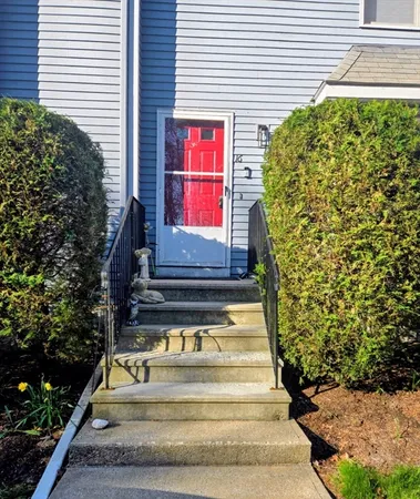 $2,900 | 16 Pinecrest Village, Unit 16, Hopkinton, MA 01748