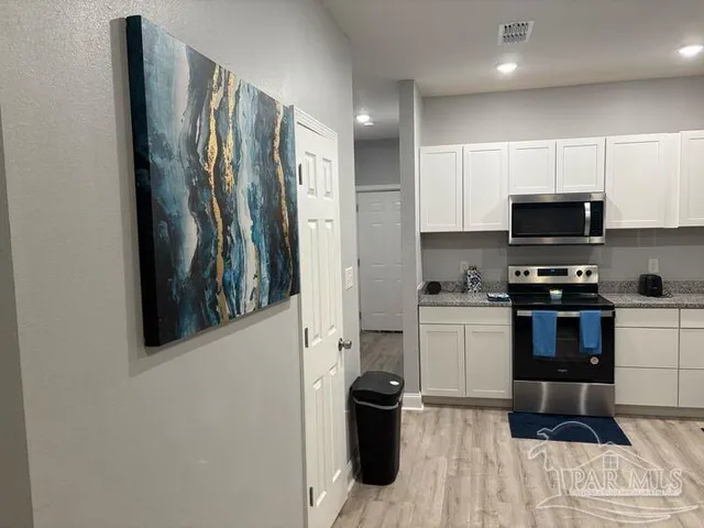 $248,000 | 2318 West Lakeview Avenue, Pensacola, FL 32505