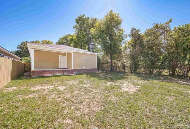 $248,000 | 2318 West Lakeview Avenue, Pensacola, FL 32505