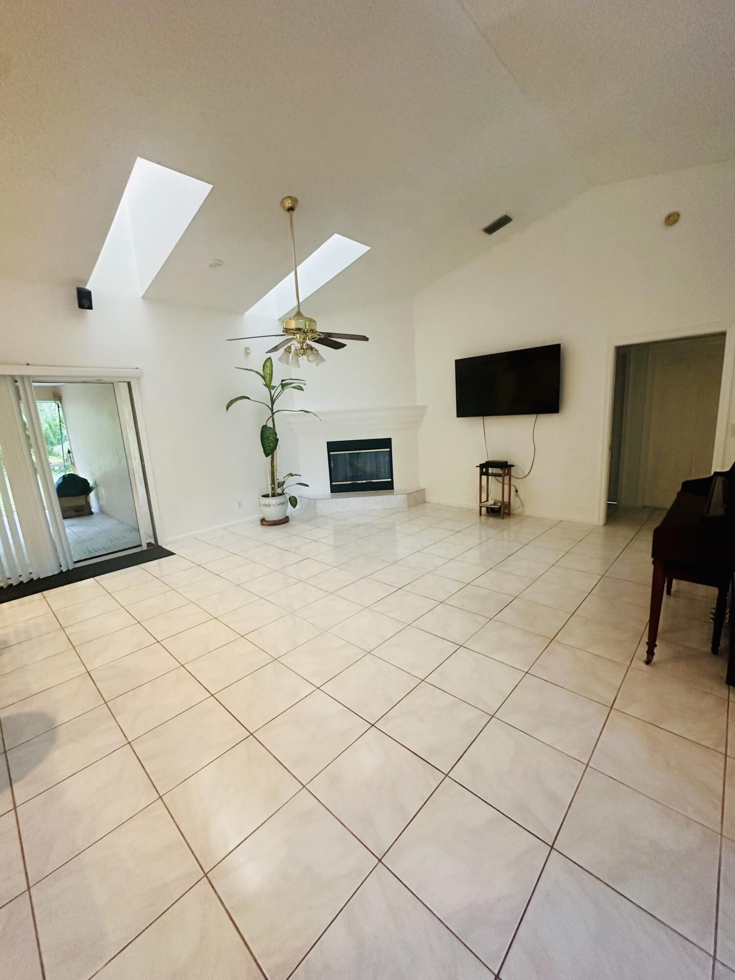 15728 86th Road North Loxahatchee, FL 33470 - Photo 17 of 20 FAMILY ROOM