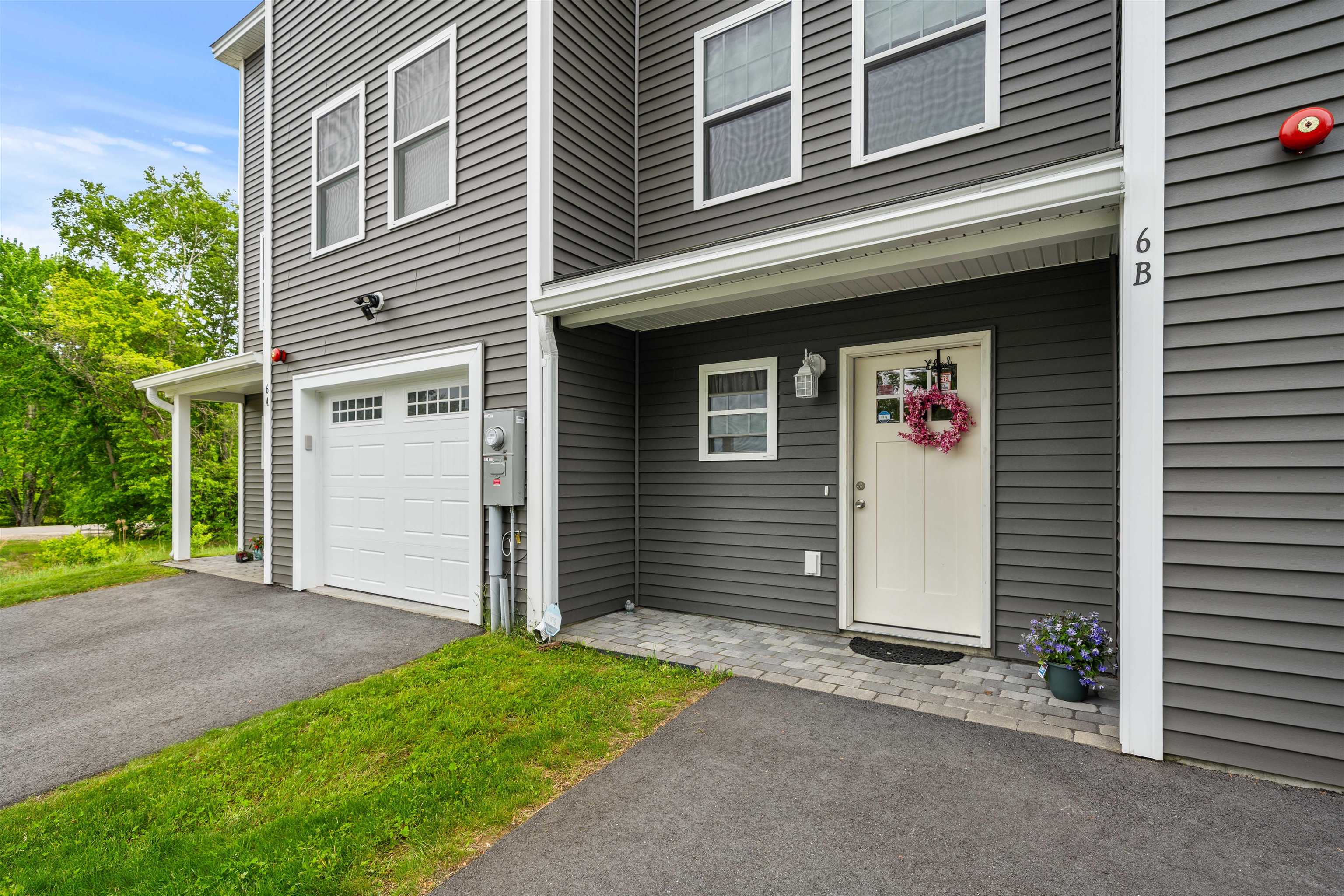 6 Biggs Avenue, Unit B Epping, NH 03042 - Photo 2 of 30