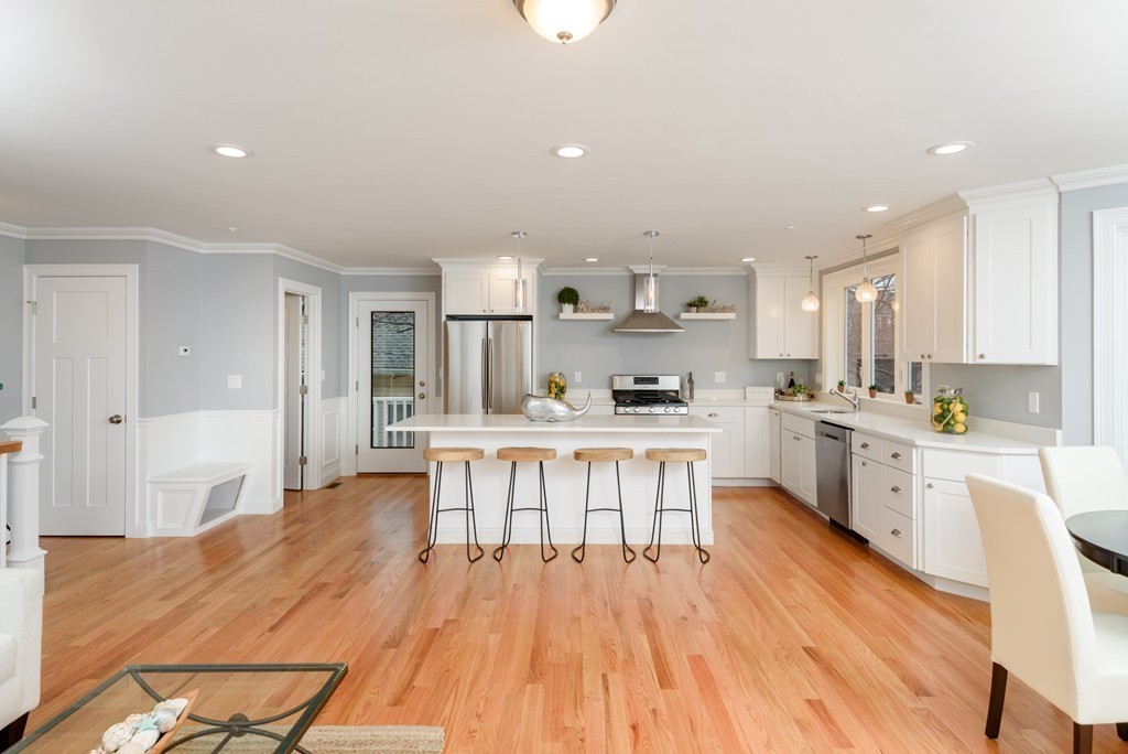 33 Oval Road, Unit 3 Quincy, MA 02170 - Photo 1 of 19 Gallery Image 1