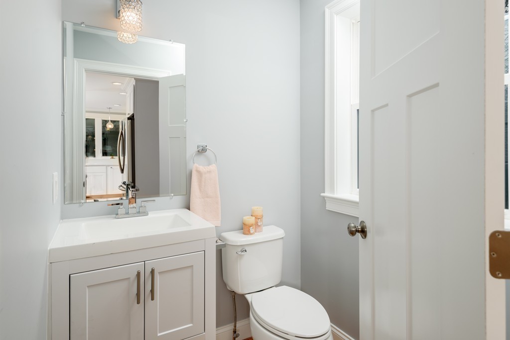 33 Oval Road, Unit 3 Quincy, MA 02170 - Photo 12 of 19 Gallery Image 12