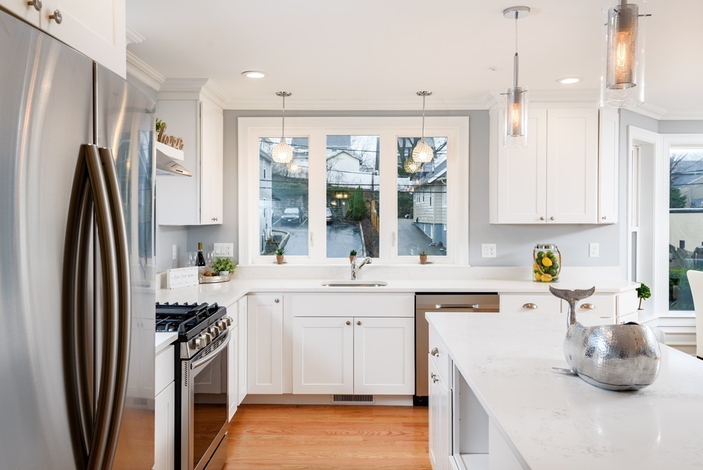 33 Oval Road, Unit 3 Quincy, MA 02170 - Photo 4 of 19 Gallery Image 4