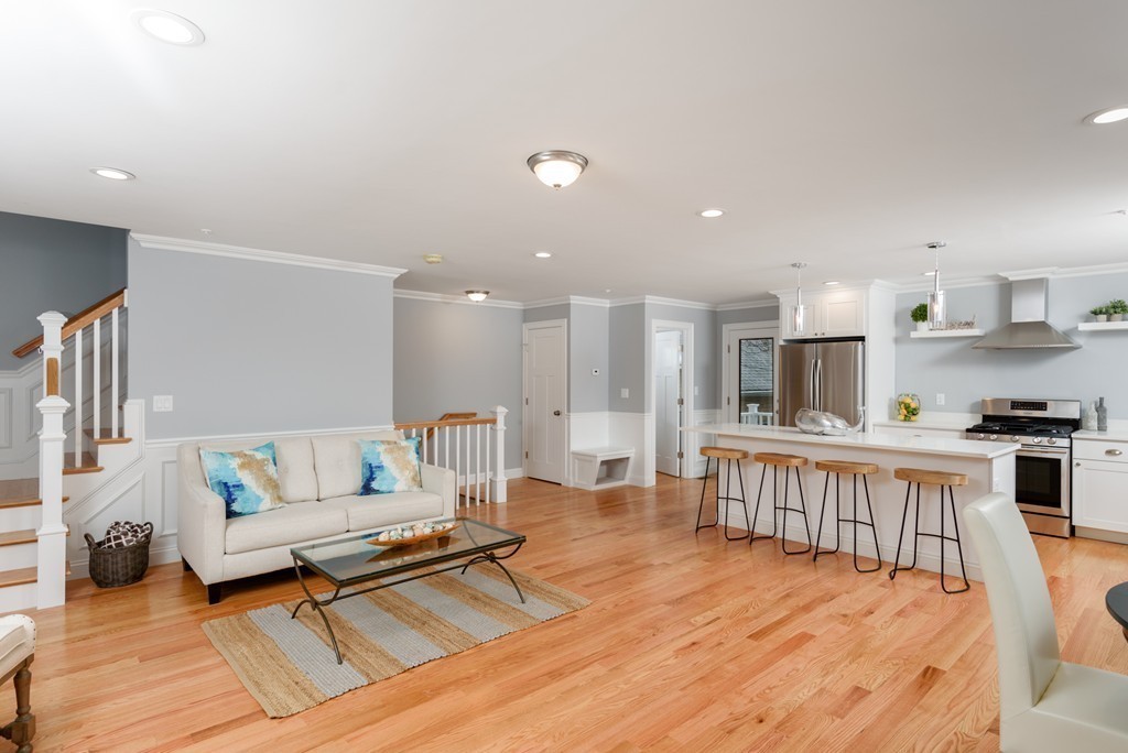 33 Oval Road, Unit 3 Quincy, MA 02170 - Photo 8 of 19 Gallery Image 8