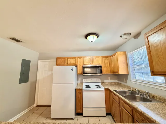 $1,600 | 1444 Balboa Drive, Tallahassee, FL 32305