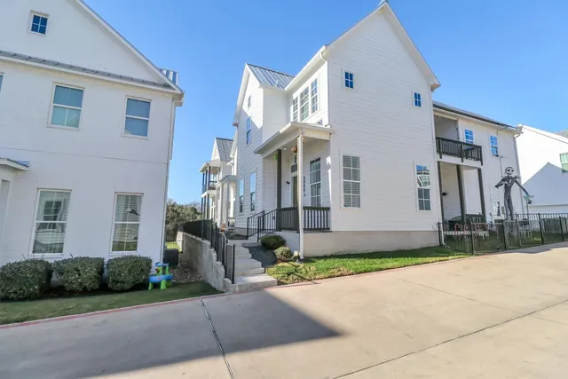 $3,195 | 4806 Olive Sparrow Drive, Unit C, Austin, TX 78723