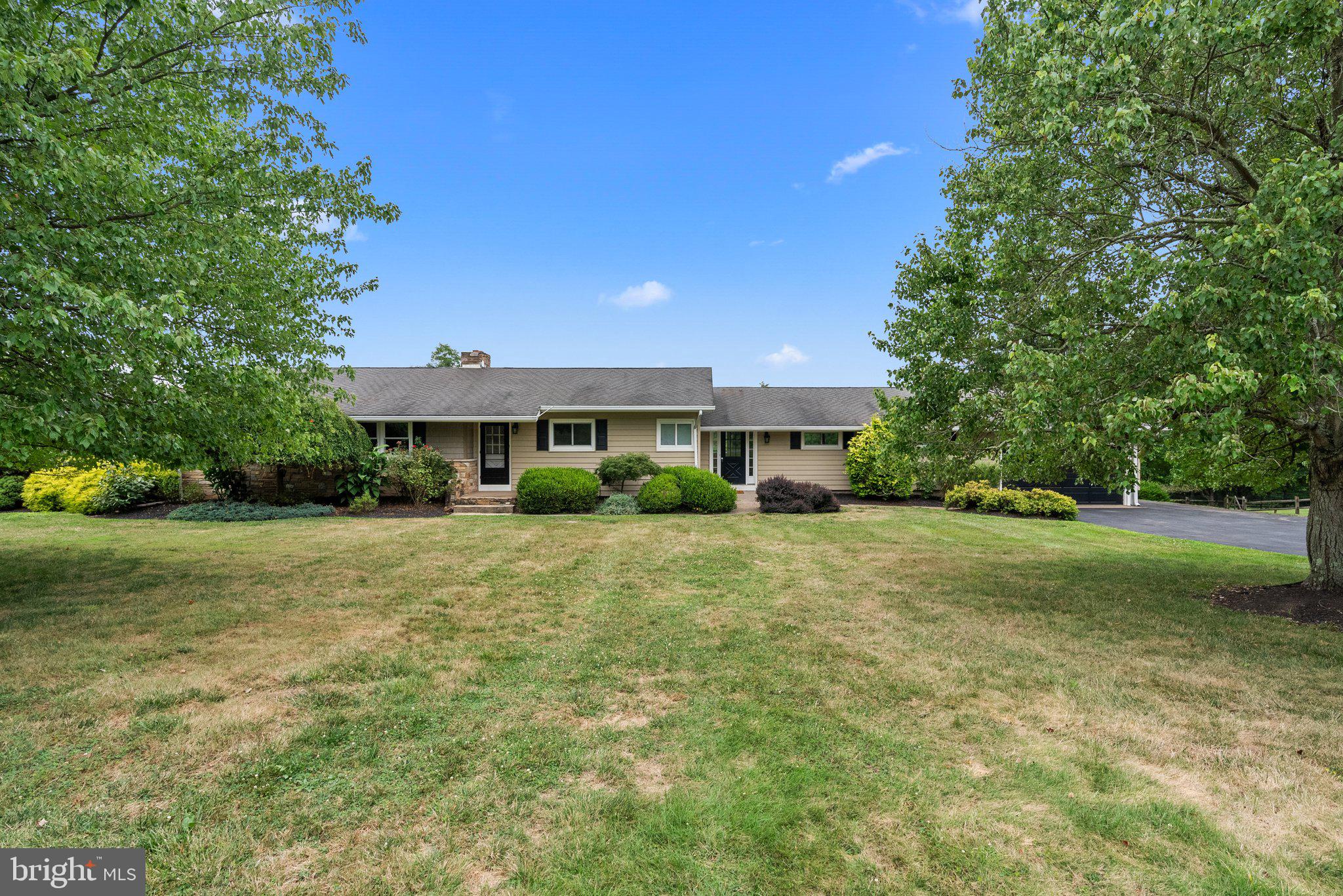 237 Aqueduct Road Newtown, PA 18940 - Photo 1 of 45 Gallery Image 1
