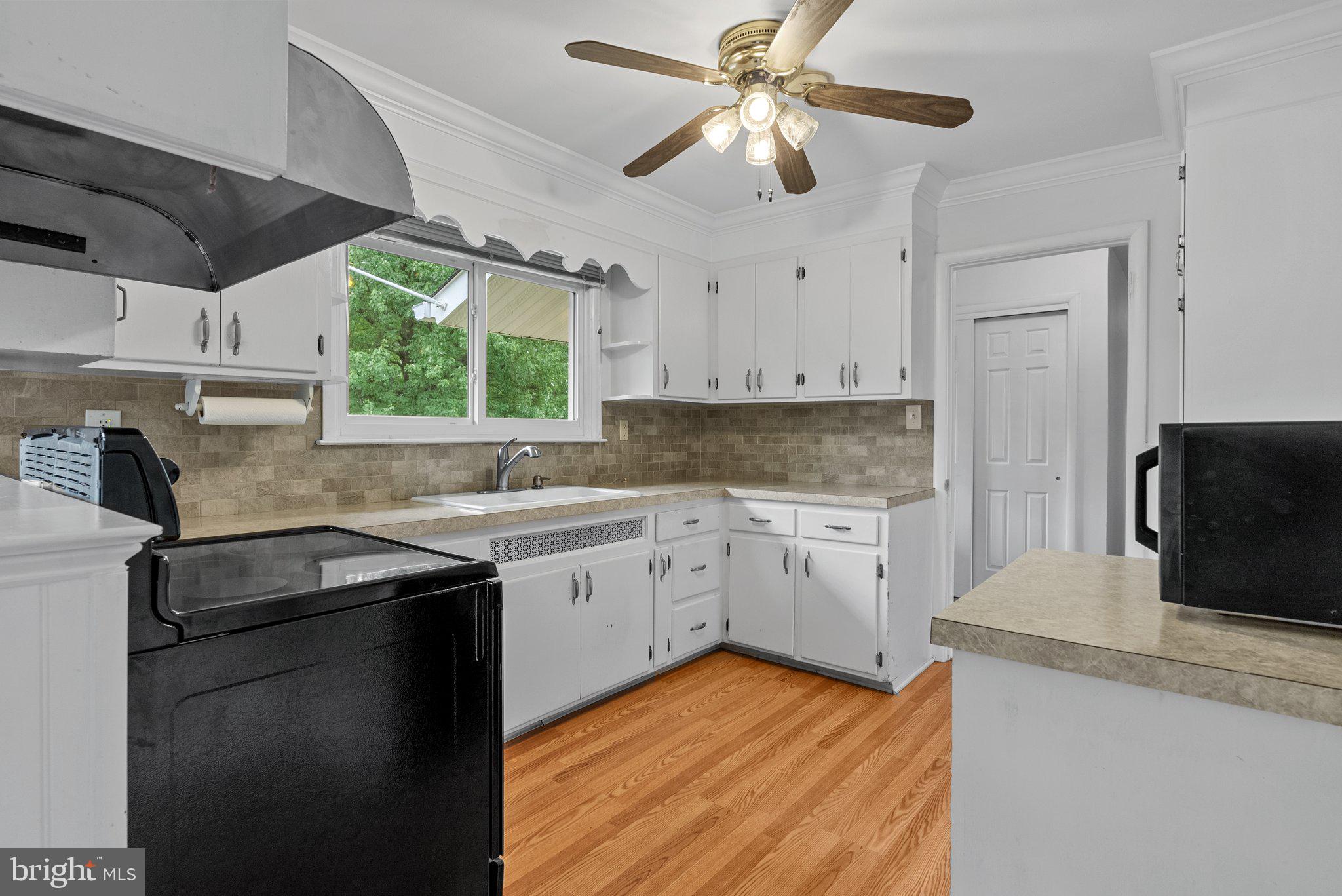 237 Aqueduct Road Newtown, PA 18940 - Photo 13 of 45 Gallery Image 13