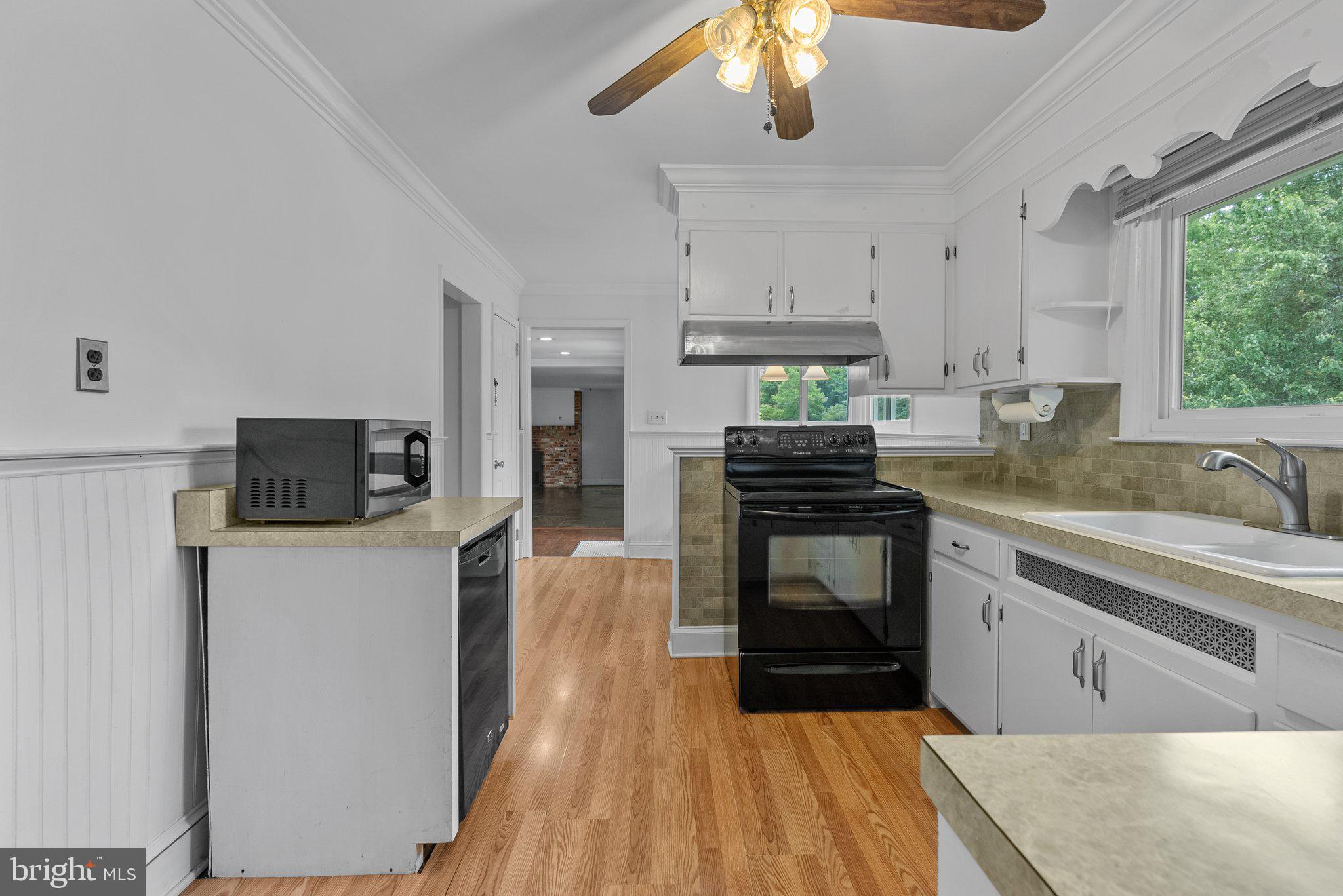 237 Aqueduct Road Newtown, PA 18940 - Photo 15 of 45 Gallery Image 15
