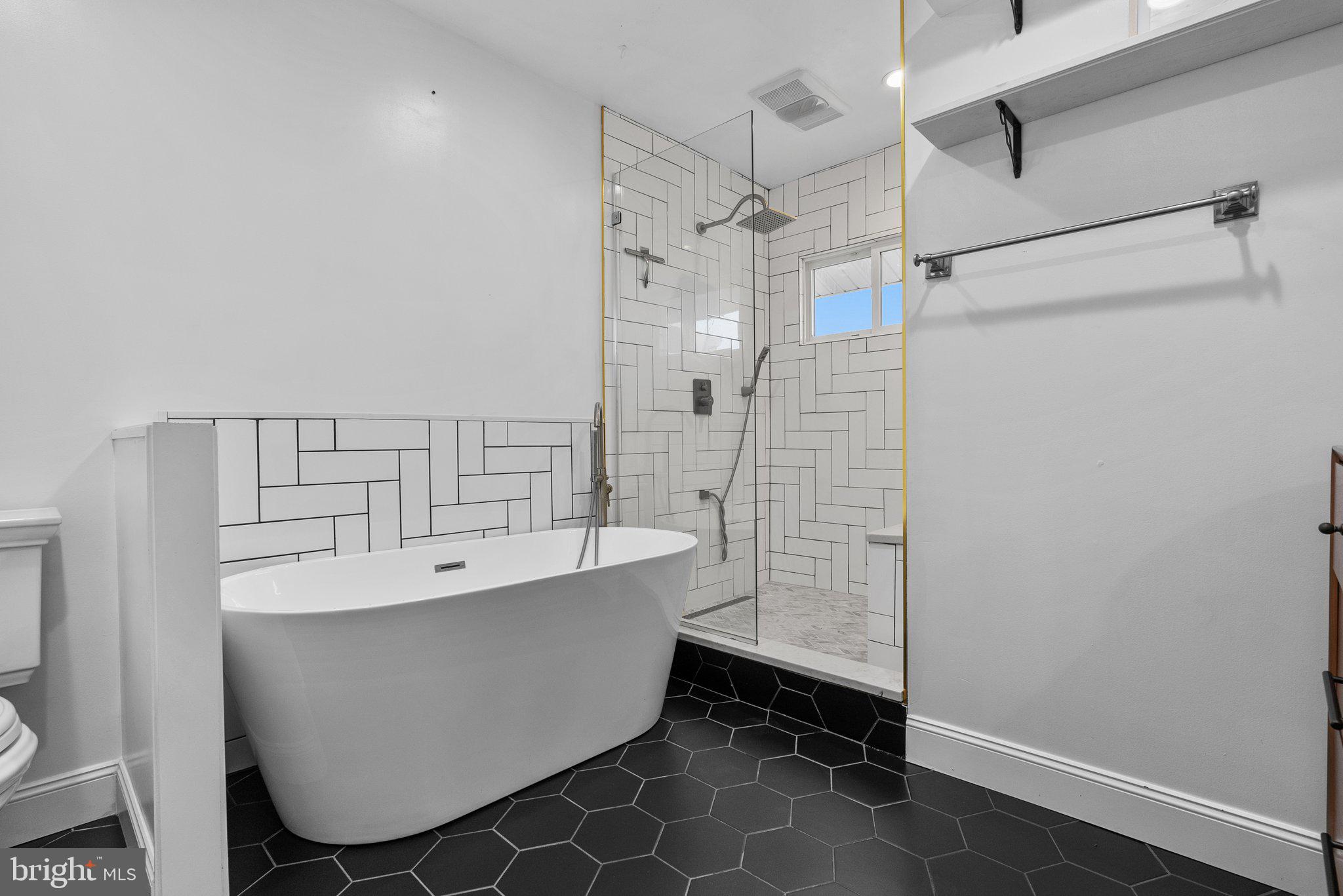 237 Aqueduct Road Newtown, PA 18940 - Photo 22 of 45 Gallery Image 22