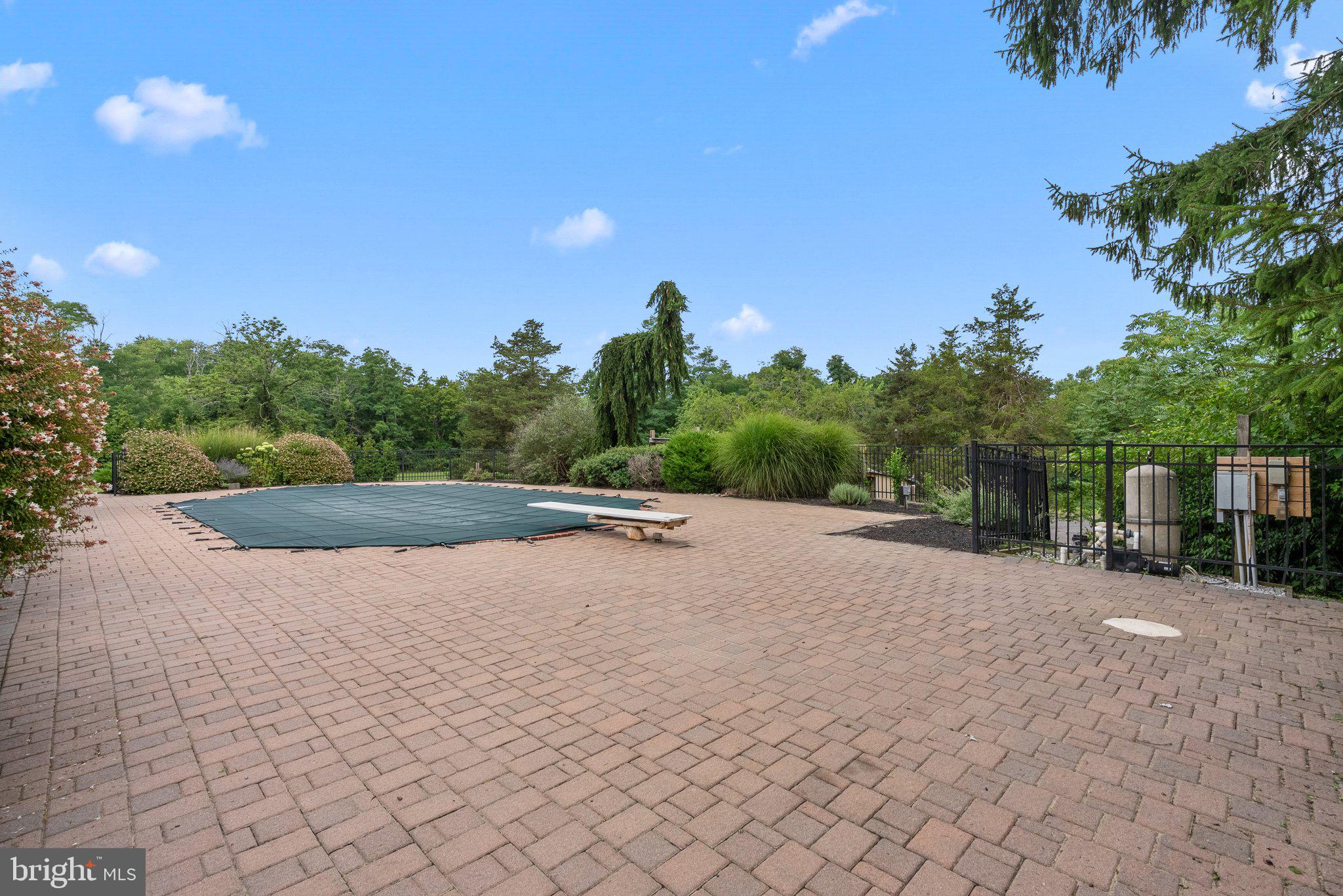 237 Aqueduct Road Newtown, PA 18940 - Photo 36 of 45 Gallery Image 36