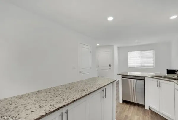 $2,400 | 5641 Fathom Blue Street, Las Vegas, NV 89148