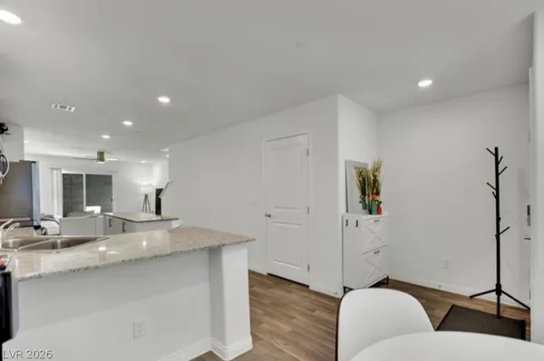 $2,400 | 5641 Fathom Blue Street, Las Vegas, NV 89148